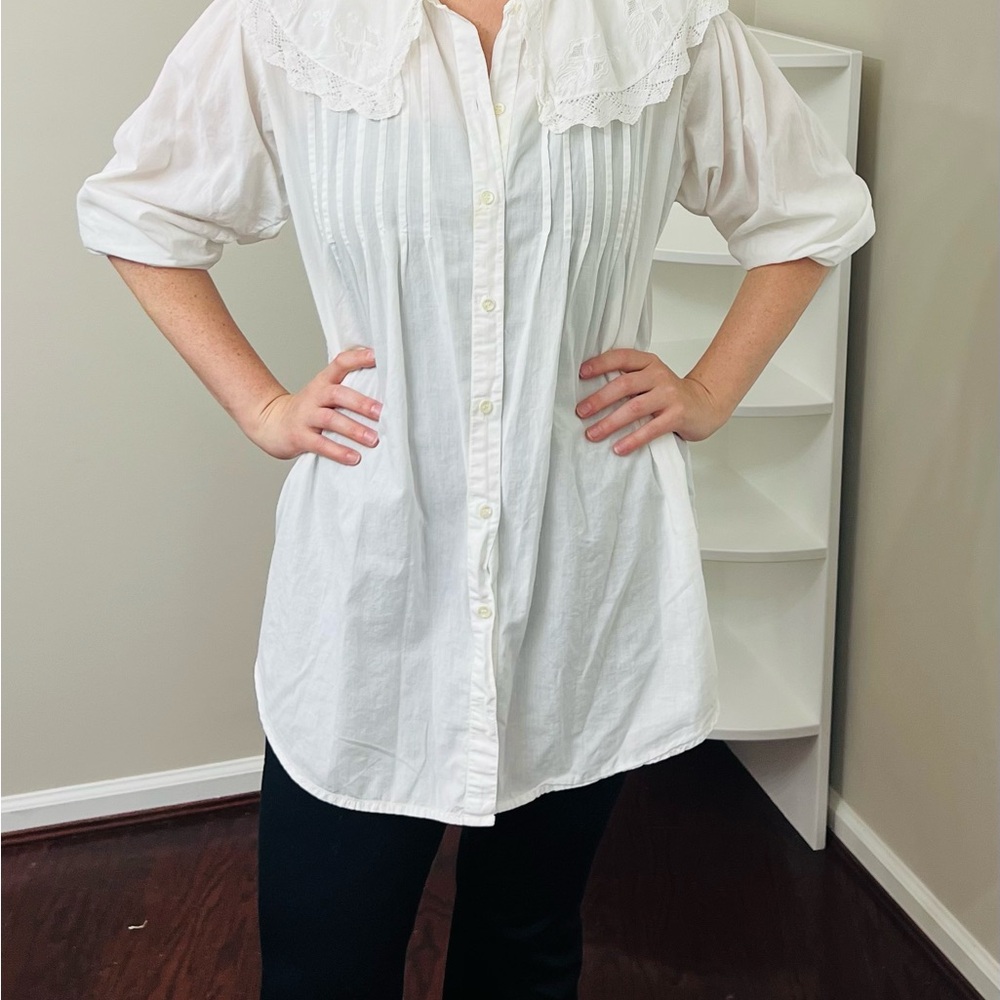 White Lace Collar Button-Front Women's Blouse